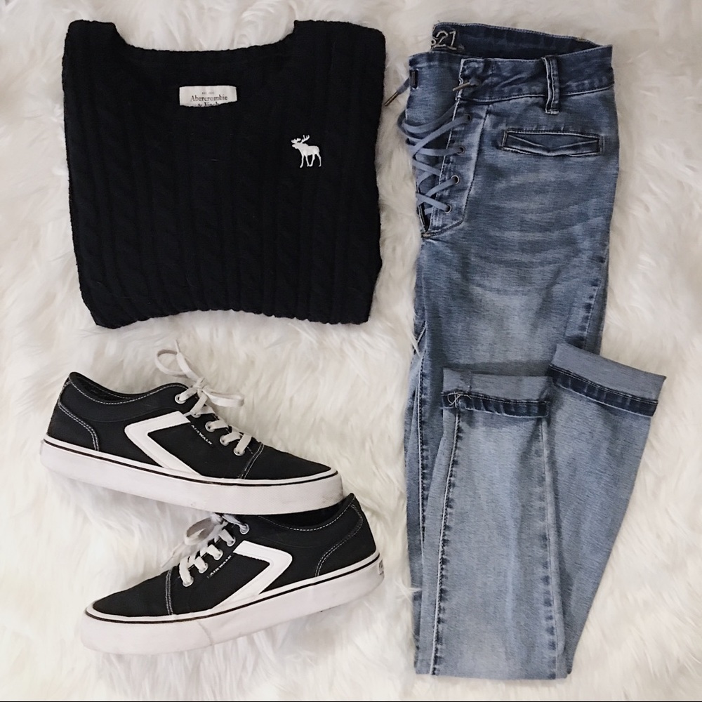 Navy Abercrombie and Fitch Sweater